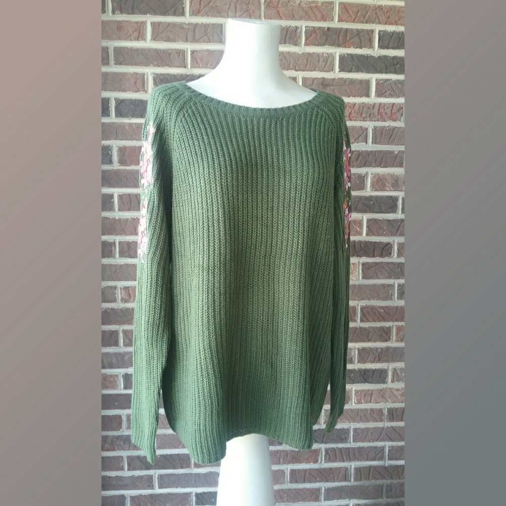 Hannah Green Sweater with Floral Sleeves Size XL